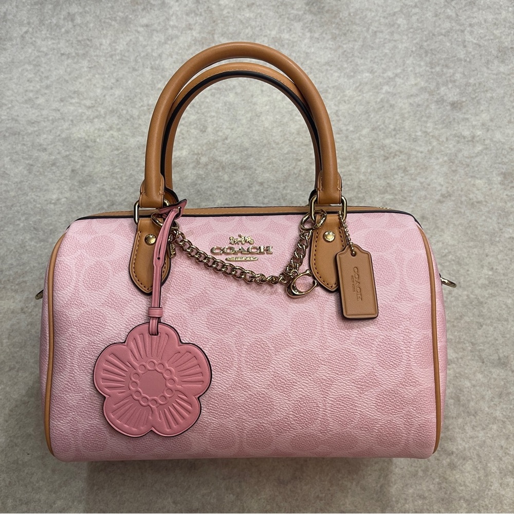 Coach 2026 Powder Pink Medium Rowen - Picture 3 of 16